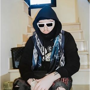 Meet your Posher, Max